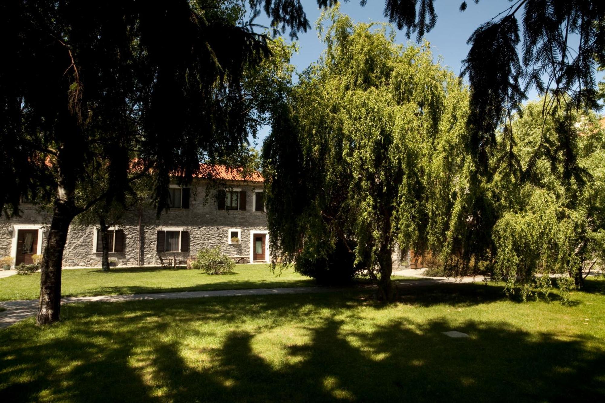 Cascina Borgofrancone Aparthotel Gera Lario Exterior foto